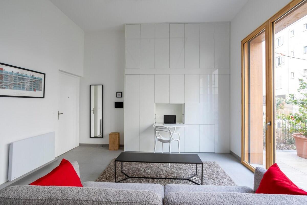 Modern Loft In Paris Montreuil Apartment